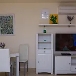 Apartment 2 Bedrooms In Magnolia Golf Resort, La Caleta Costa Adeje (Tenerife)