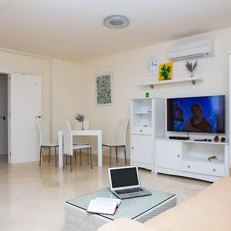 2 Bedrooms In Magnolia Golf Resort, La Caleta Lägenhet