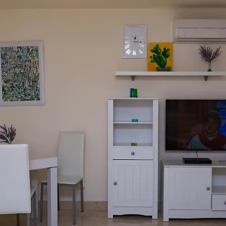 Lägenhet 2 Bedrooms In Magnolia Golf Resort, La Caleta Costa Adeje (Tenerife)