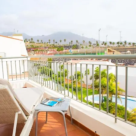 2 Bedrooms In Magnolia Golf Resort, La Caleta Lägenhet *