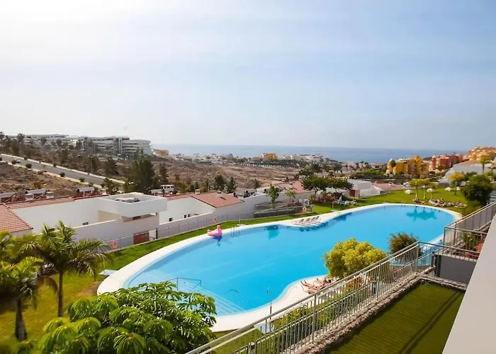 2 Bedrooms In Magnolia Golf Resort, La Caleta Apartment Costa Adeje (Tenerife)